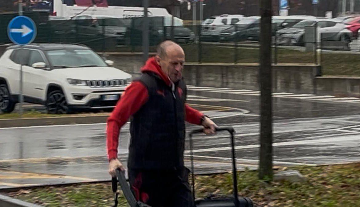 VIDEO MN - Milan, parte la missione Supercoppa: l'arrivo di Allegri a Malpensa