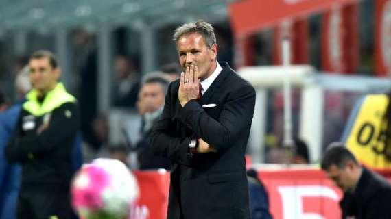 CorSera - La disfatta contro il Napoli fa traballare la panchina di Mihajlovic: nel post-partita lunga telefonata Berlusconi-Galliani