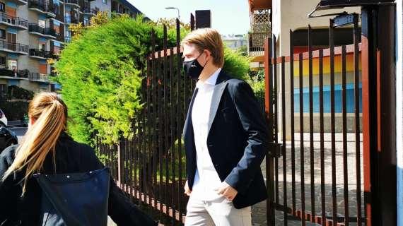 VIDEO MN - Hauge è arrivato a Casa Milan per la firma del contratto