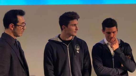 RMC SPORT - Caldara: "Domani tolgo il tutore, poi ci vorrà qualche mese. Vedo un Milan compatto, soffro a star fuori"