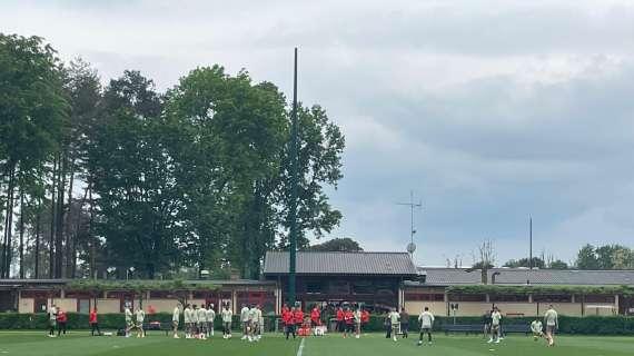 MN - Verso l'Euroderby, iniziato l’allenamento a Milanello: personalizzato sul campo per Leao. Out Florenzi