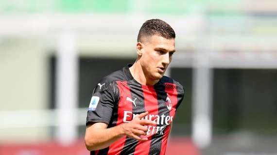 Milan, il Manchester ha aperto al prestito di Dalot: trattativa in corso