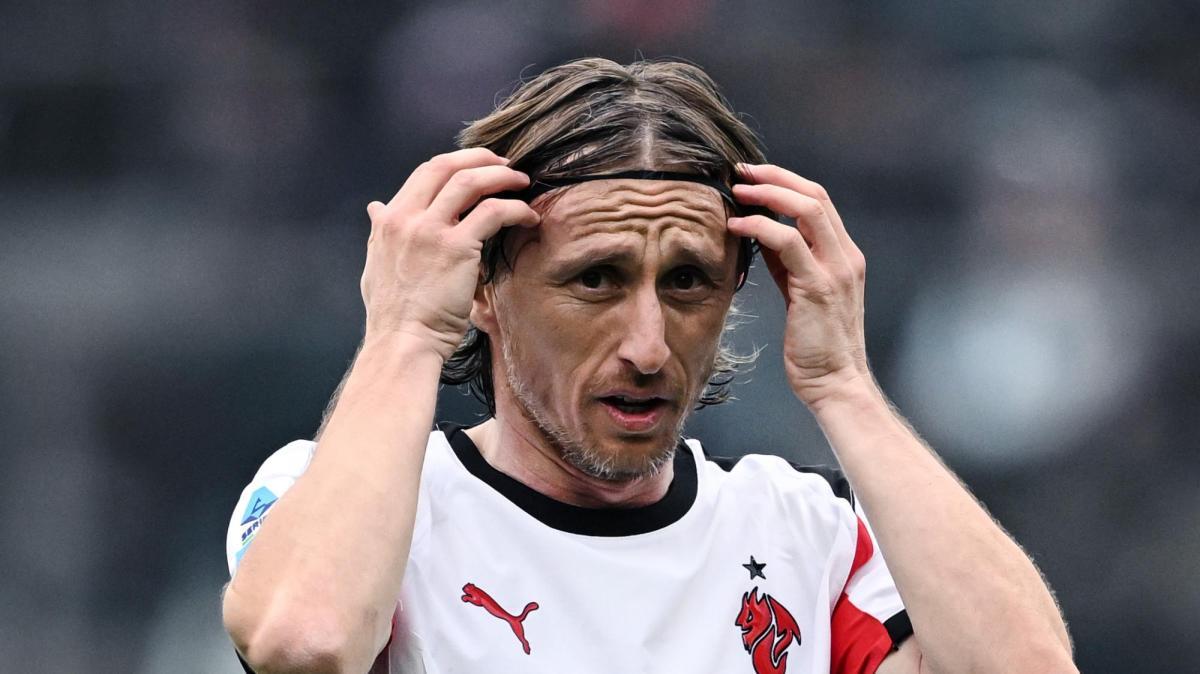 MN - Milan, Modric e Jashari arrivati in hotel a Perth