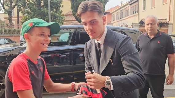 Milan, le prime immagini di Ardon Jashari a Milanello