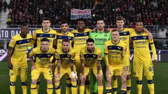 Serie A, un gol di Świderski regala la vittoria al Verona contro il Sassuolo. Grave infortunio per Berardi 