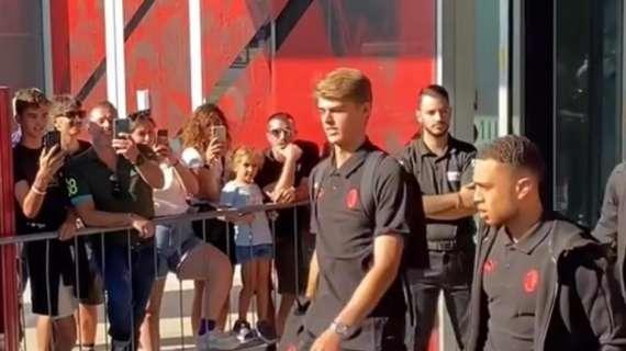 Video MN - Il Milan è partito per Genova: assenti Origi, Rebic e Krunic