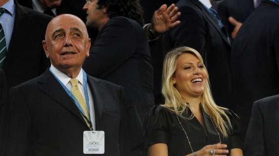 B. Berlusconi: "Pato? Del mercato se ne occupano altri"