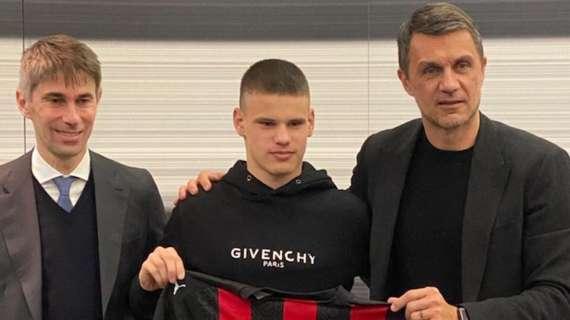 Kerkez: "Milan, è successo tutto in fretta. Maldini è lo stesso di quando era in campo. Ibra? Non vedo l'ora di incontrarlo"