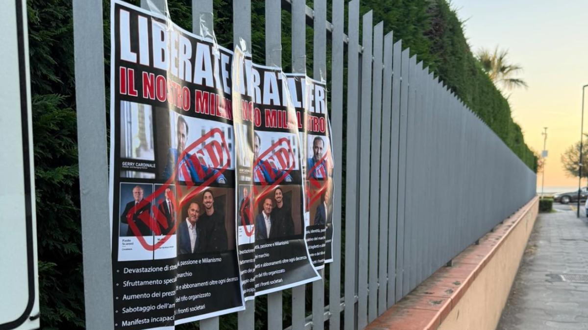 MN - La contestazione "Liberate il Milan" arriva anche in Calabria, nella località di Praia a Mare