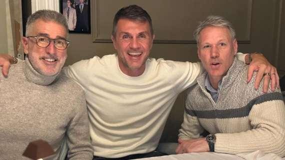 Reunion di vecchi rossoneri: la foto di Maldini con Van Basten e Tassotti