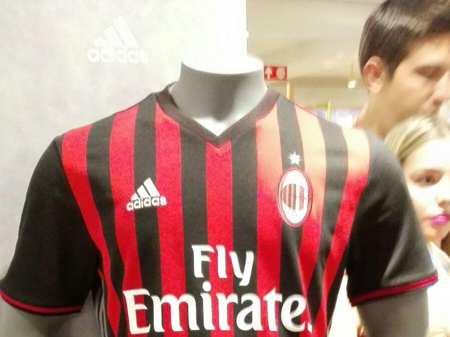 Letizia annuncia: "Gli indizi portano inevitabilmente ad Adidas al Milan"