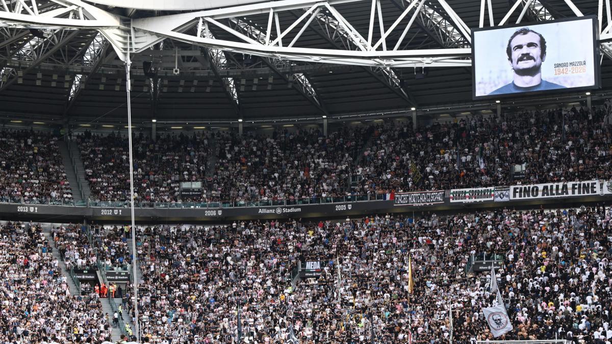 La Juventus si schiera contro i suoi tifosi che hanno voltato le spalle a Sandro Mazzola