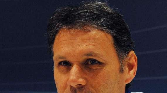 Buffa: "Van Basten potrà allenare il Milan dal 2011"