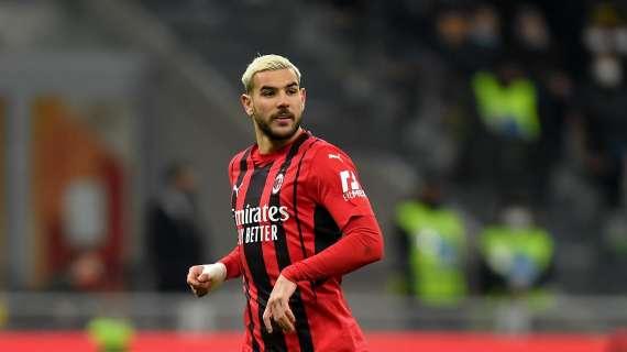 Theo e lo scatto con Maldini: "Iniziare la settimana col sorriso"
