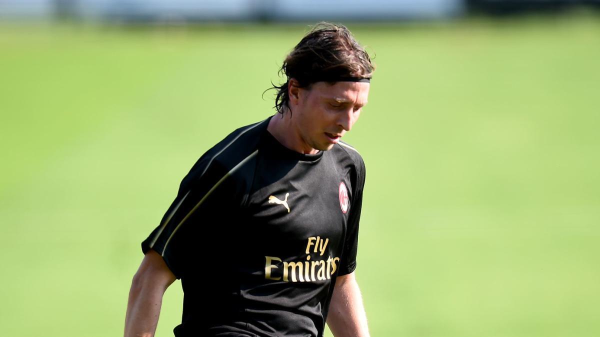 Montolivo: "Il Milan è sempre stato il mio sogno. La fascia di capitano è il ricordo più bello, fu una scelta di Berlusconi"