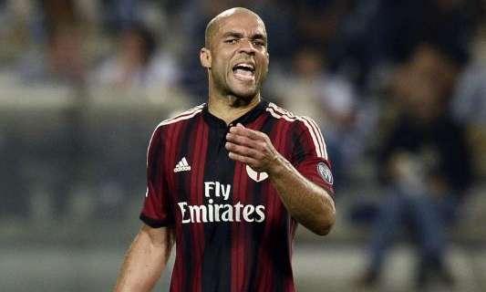 Il Milan sceglie Mexes e prova a cedere Alex, aspettando un obbligato rinforzo