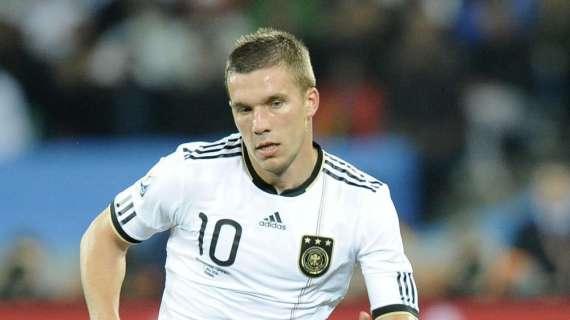 QS: Toni, Podolski, Elkeson e Jonathas