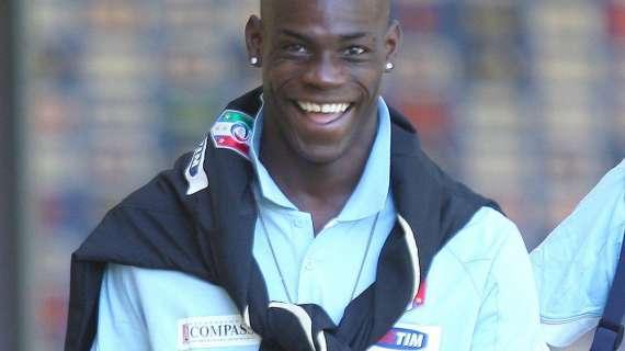 Balotelli messaggi d'amore al Milan: "Mi piace, è una squadra forte"