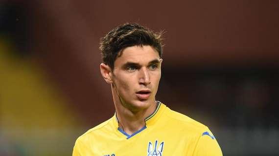 Record: "Il Milan segue il centravanti Yaremchuk del Benfica"