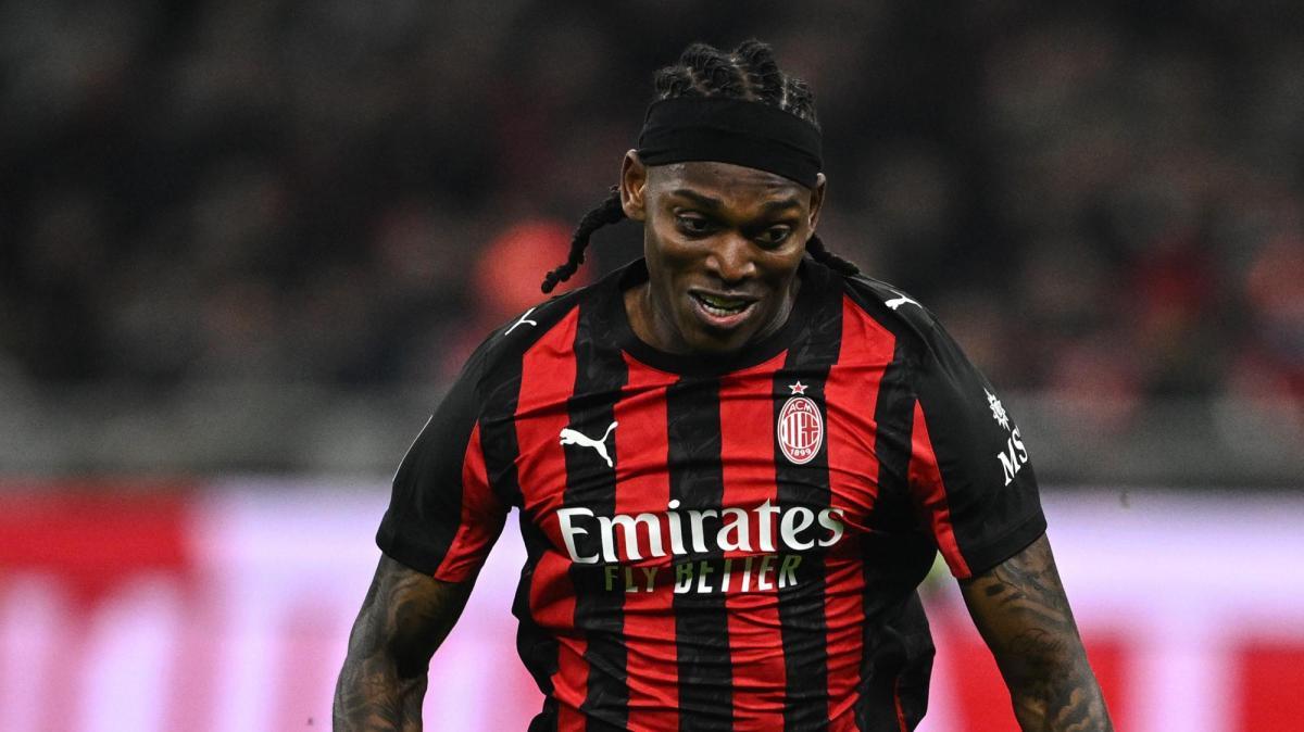 Altafini "scarica" Leao: "Sarebbe ora di fare qualche scambio con qualcuno di forte e più utile al gioco del Milan"