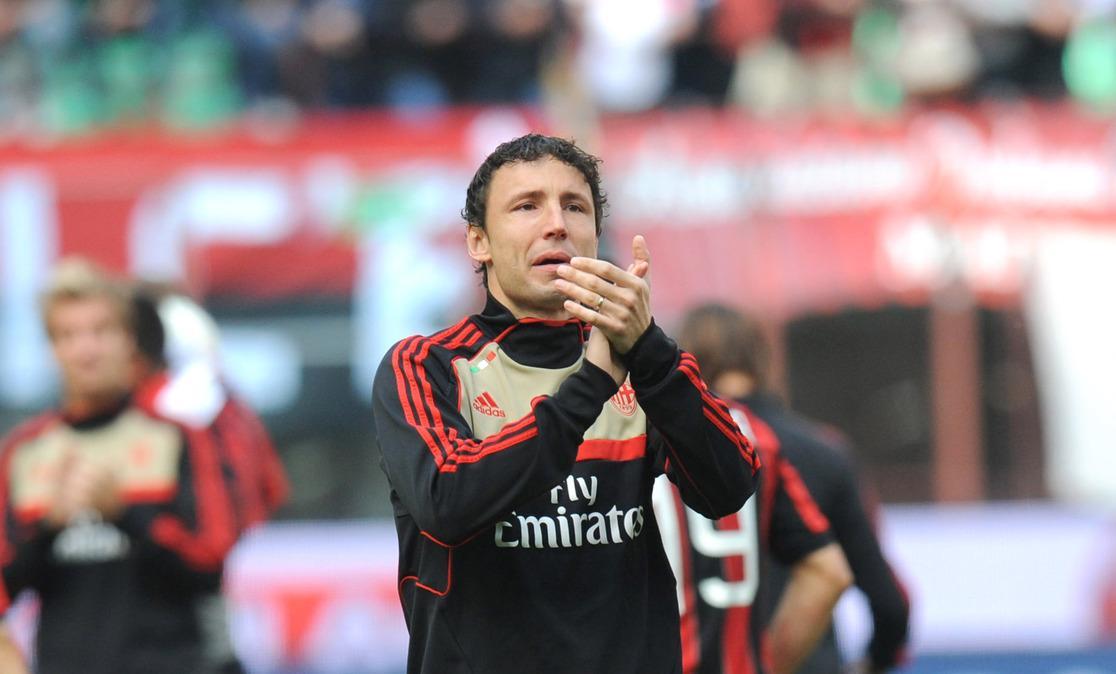 Mark van Bommel furioso per il razzismo subito dall'Olanda