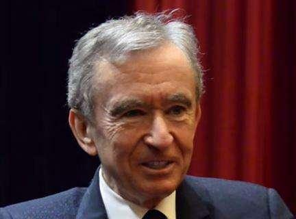 Armani: "Bernard Arnault ambisce a Milano"