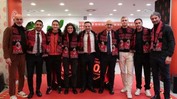 Il Settore Giovanile a San Siro per il Natale: presenti anche Furlani, Moncada, Pioli e alcuni giocatori della prima squadra