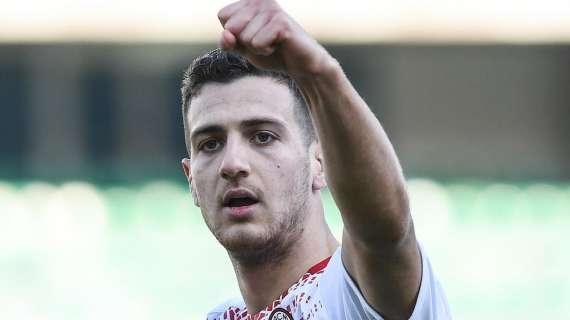 Dalot e Junior Firpo, il Milan si muove a passi lenti