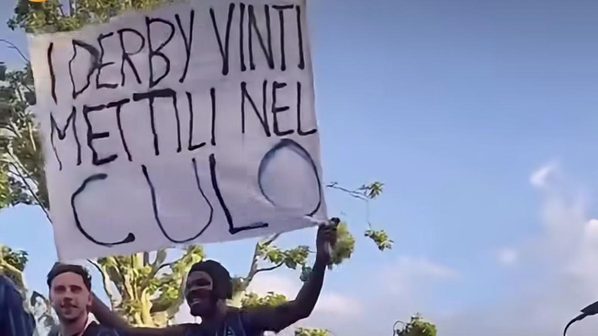 Caduta di stile di Thuram: alza un due aste eloquente. Arriveranno fanfara e smoking bianchi?