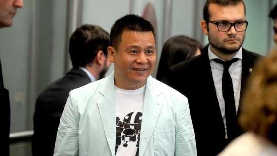 YONGHONG LI COMUNICATO UFFICIALE: "Notizie irresponsabili. Le situazione delle mie attività è sana" 