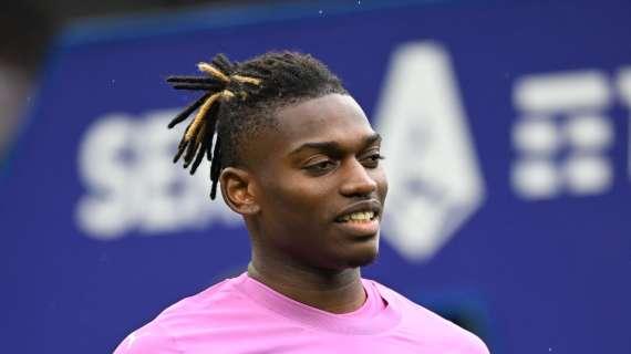Vieri: "'Basta, ti devono vendere!' e dopo 10' 'Ti amooo'. Leao fa sempre discutere, ma ben venga al Milan. Mi sembra ancora più forte"
