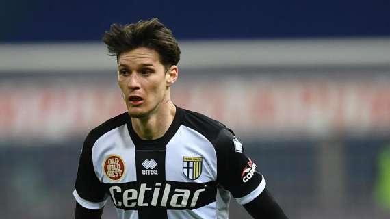 Tuttosport - Milan, per l'attacco piace anche Dennis Man del Parma