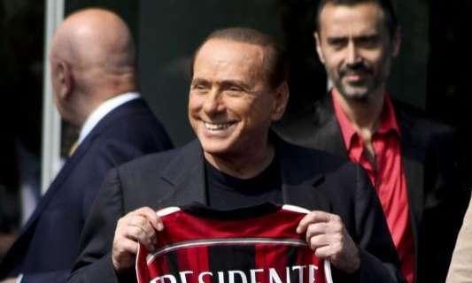 Berlusconi e un centrocampo che fa acqua, tra battute e reale insoddisfazione