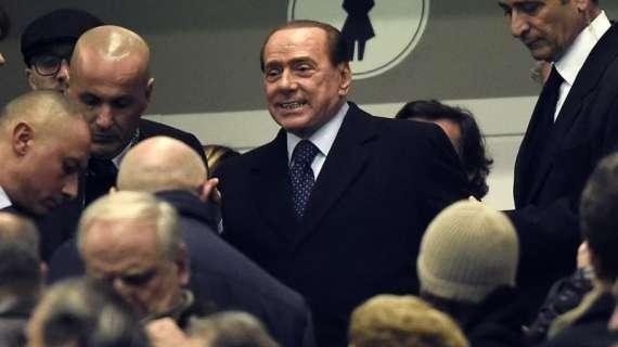 Repubblica - Rinvio di sei mesi del closing e altri 100 milioni dai cinesi: ecco come Berlusconi spera di tenersi il Milan