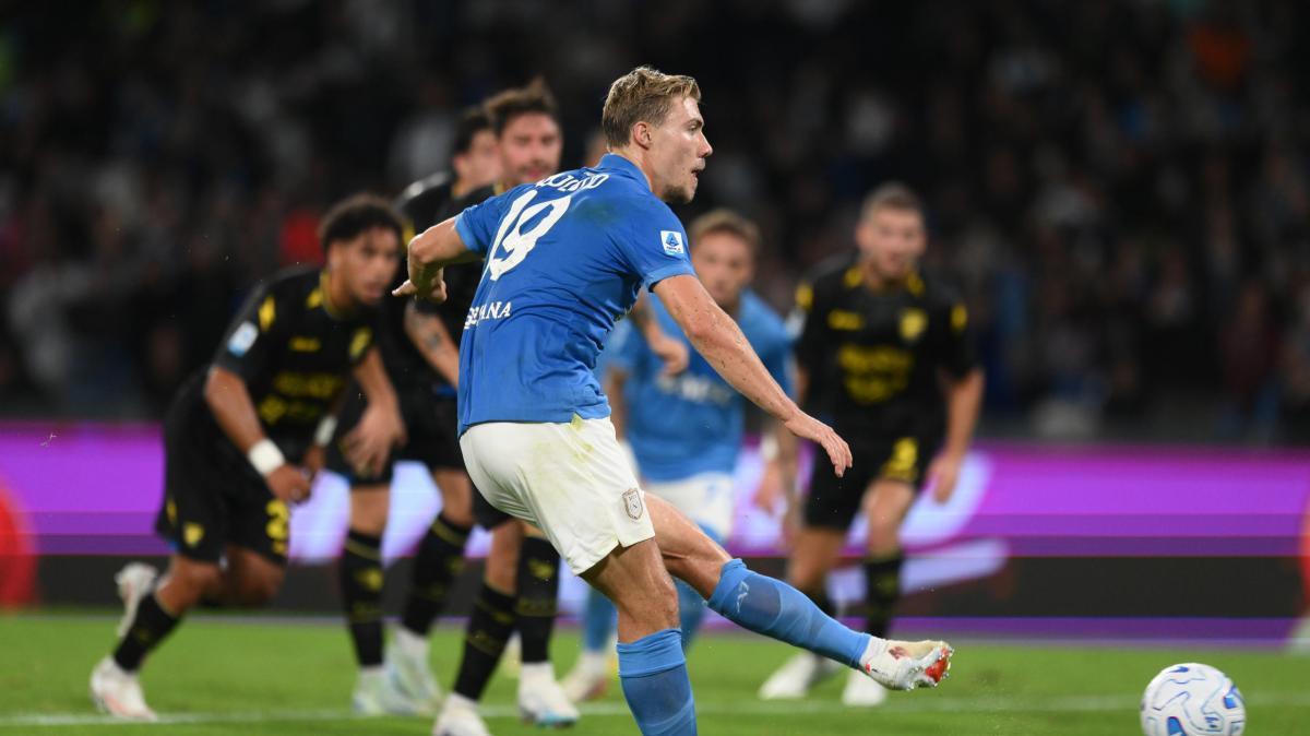 Serie A, Napoli-Frosinone 3-0 nel segno di De Bruyne. Ma il rigore dell'1-0 è più che dubbio