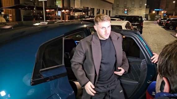 Gazzetta - Milan, Gimenez è pronto: oggi primo allenamento in gruppo, domani l'esordio contro la Roma