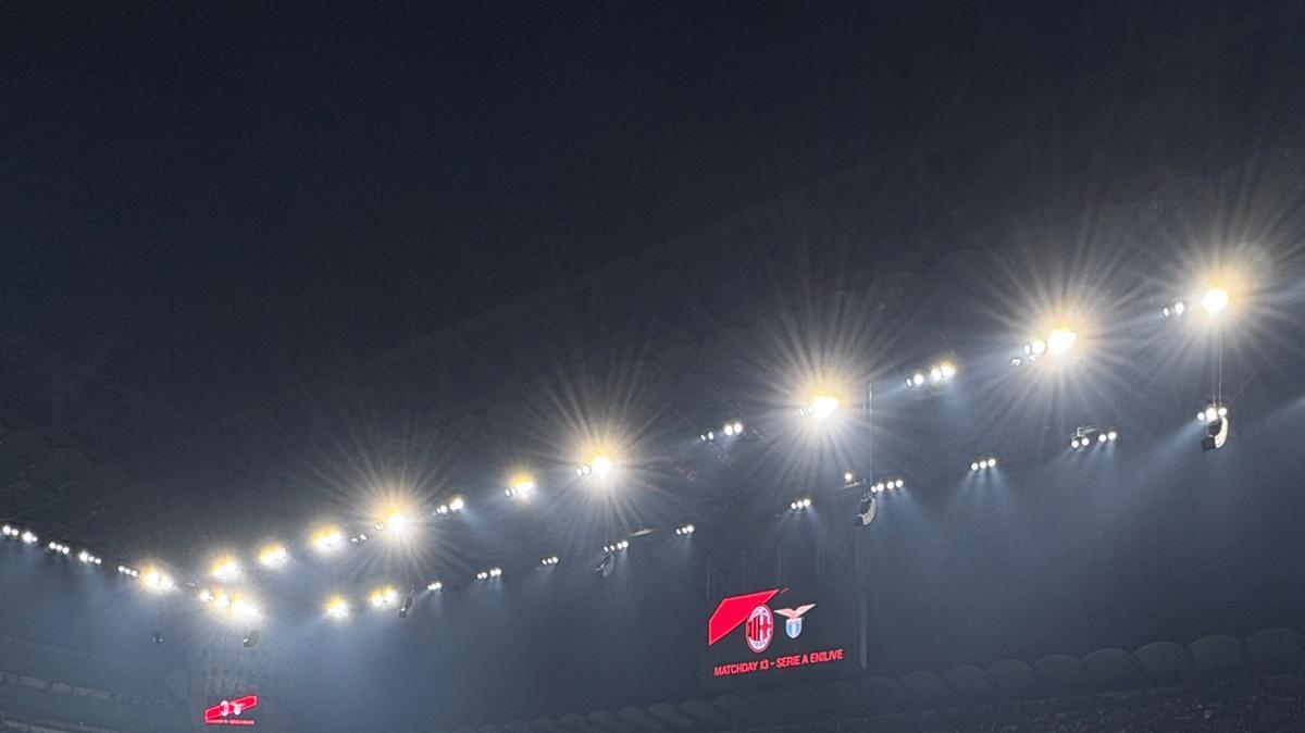 La scuola calcio Balsignano Soccer School oggi a bordocampo per la vittoria del concorso "Trova lo slogan per la Milan Cup 2026"