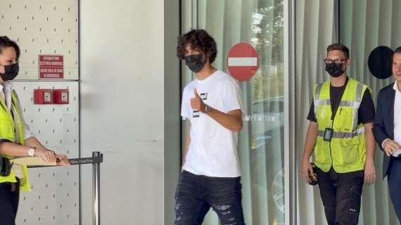 Il Milan si gode la crescita di Adli. Ma niente sbarco anticipato: arriverà a Milanello la prossima estate