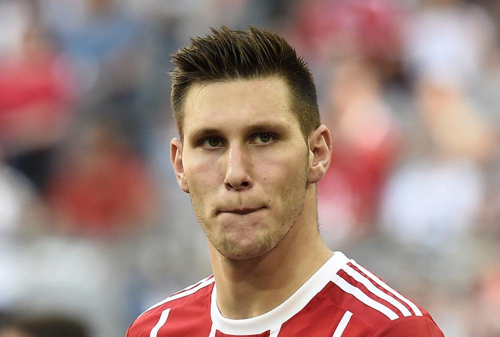 Il Bayern gioca in 12: entra Sule, non esce nessuno. Cosa succede ora