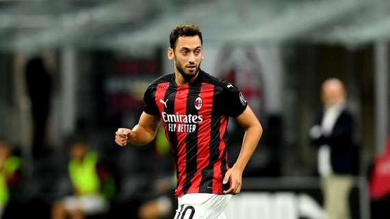 Tuttosport - Juve-Inter, sfida per Calhanoglu: Paratici potrebbe offrire Bernardeschi per avere il turco a gennaio