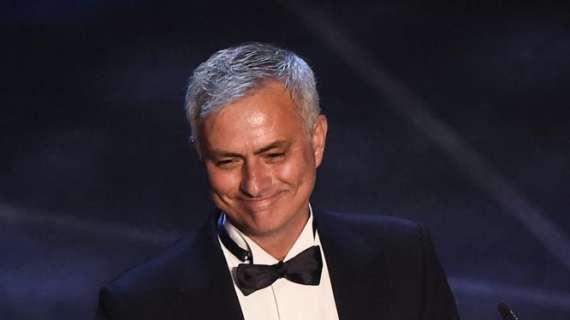 Mourinho: "Favorevole alla ripresa. Mi piace pensare che il calcio non sia mai a porte chiuse"