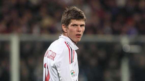 Tredici anni fa la doppietta di Huntelaar a Catania nei minuti di recupero