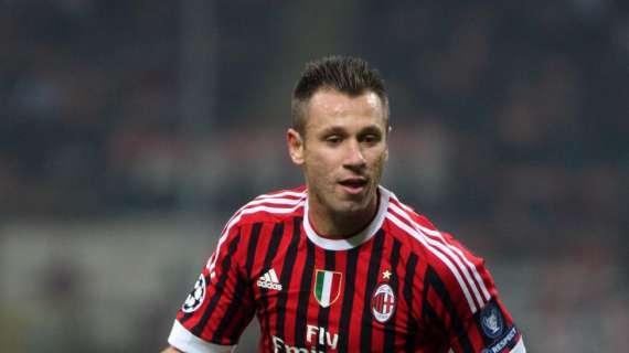 Cassano fischiato, ripaga con show