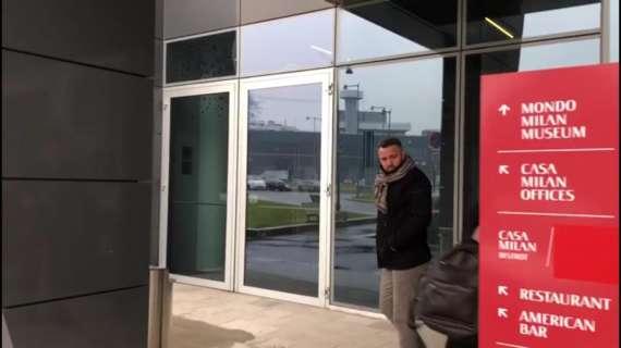 FOTO MN - Milan, l'agente di Laxalt in sede: ipotesi ritorno dell'uruguaiano se dovesse andare via Rodriguez