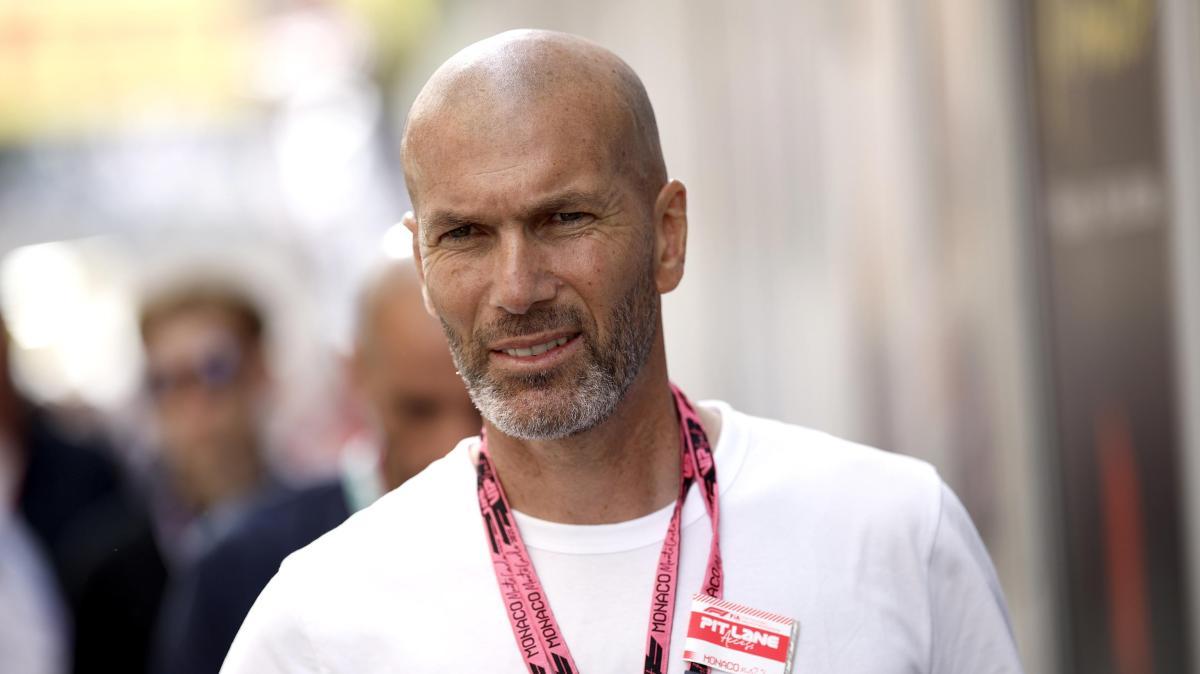 L'Italia non ha ancora il ct, mentre la Francia (a due giorni dalla finalina) ha già annunciato Zidane