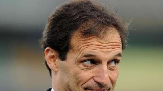 ...Nella bufera Allegri è sempre lì: spettinato e contento
