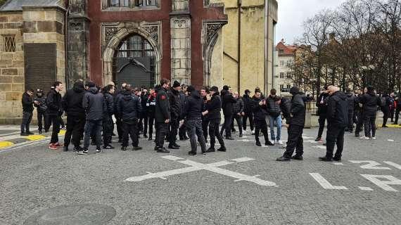 FOTO MN - Si radunano i primi tifosi: tra un'ora circa il corteo verso l'Eden Arena