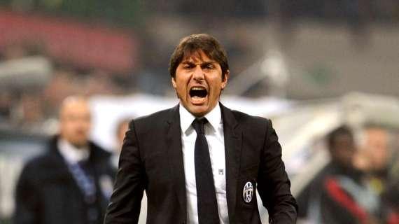 Mafia, 'pizze' e polemiche. Il Milan domina sul campo 