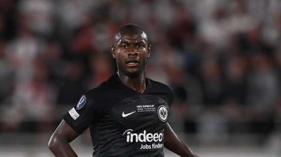 Dalla Germania - Milan, pronta un'offerta per N'Dicka: il calciatore avrebbe sentito Maldini