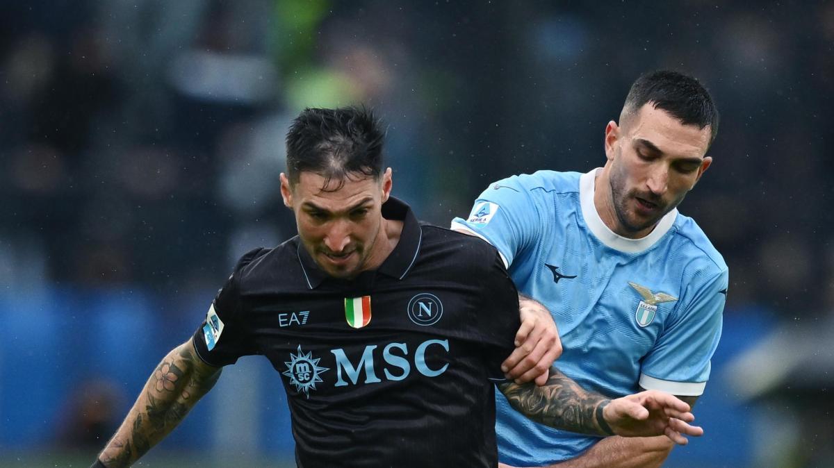 Napoli, Politano: "Vogliamo restare attaccati al Milan. Il nostro obiettivo è fare meglio del 2025"